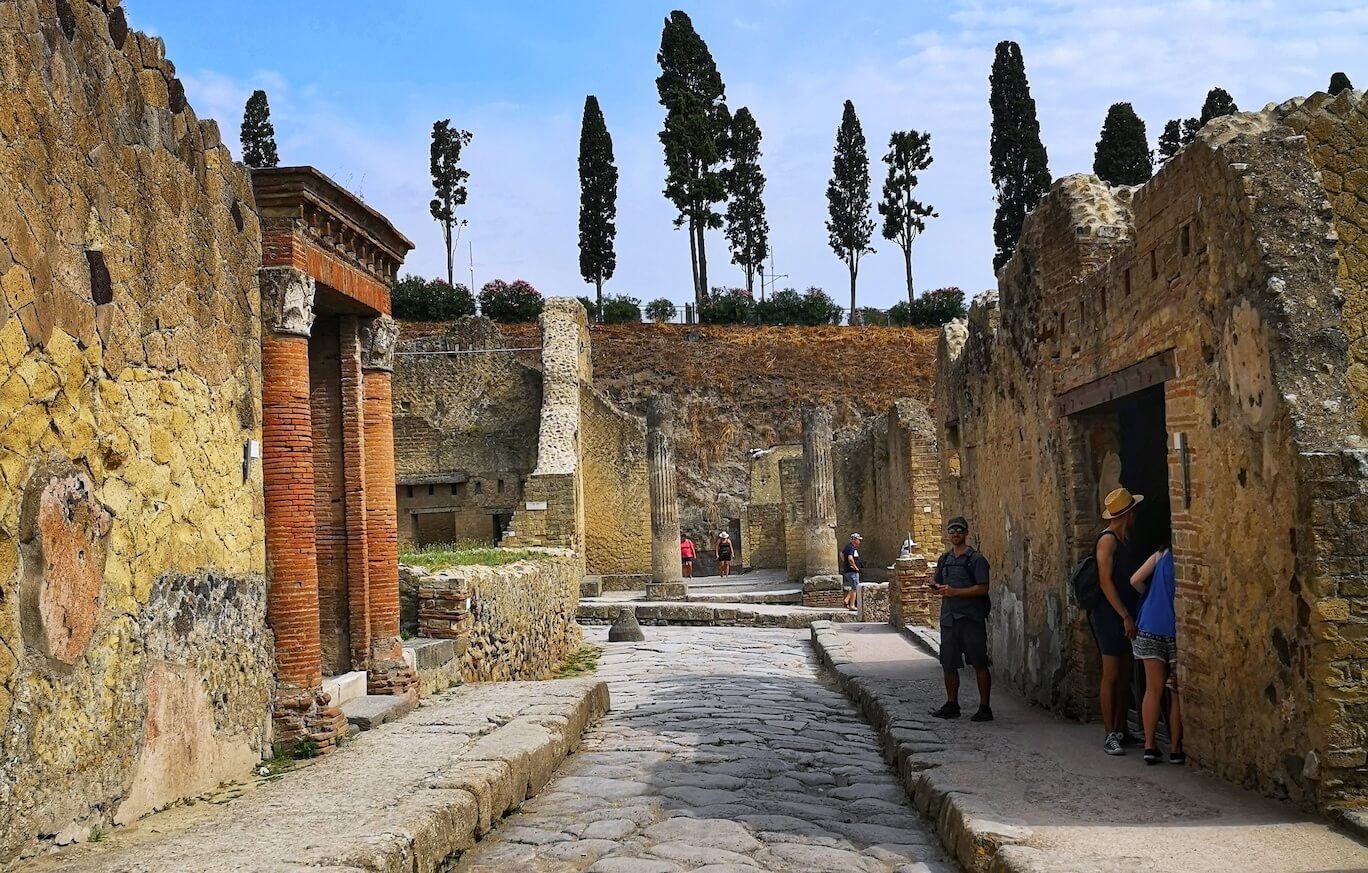 guided tours of herculaneum