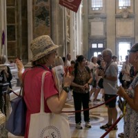 Our guides will bring bring the treasures of the Vatican to life