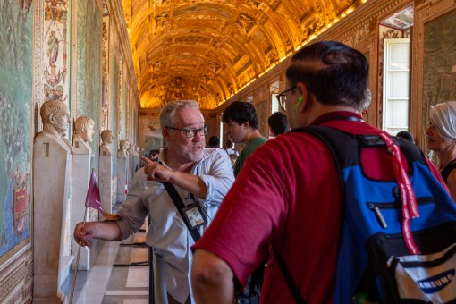 Rome in a Day Tour with Colosseum & Sistine Chapel: Essential Experience