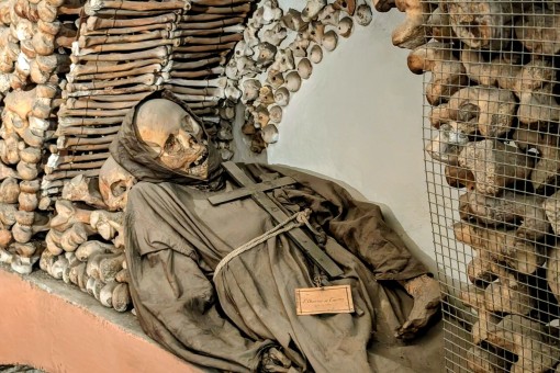 Secrets Beneath Rome: Capuchin Crypt and Catacombs Tour